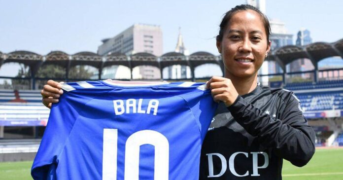 Indian football player Bala Devi signed with Scottish League