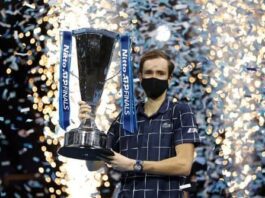 Daniil Medvedev Win First ATP Finals Beat Dominic Thiem latest sports news in hindi