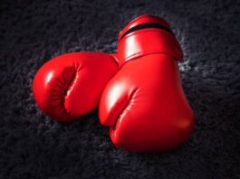 Boxing Big accident in live match, boxer injured by players punch, died in Hospital