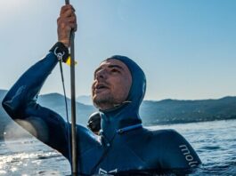 Deep diving French diver dives 393 feet deep in the sea, breaks his own world record