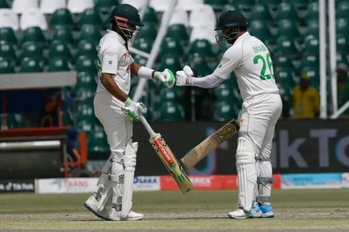 PAK vs ENG Rawalpindi Test Day 5, Pakistan needs 263 runs to win