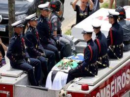 Soccer Star Pele's funeral in Santos cemetery, Brazil bids farewell