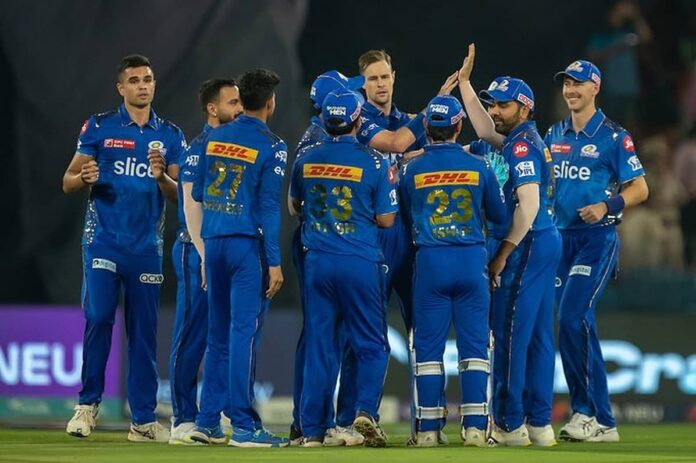 IPL 2023 Mumbai Indians hit hat-trick of victory, beat Hyderabad by 14 runs latest sports news in hindi