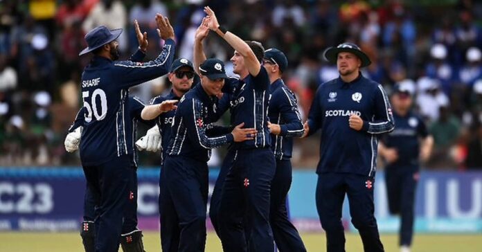 World Cup Qualifier Scotland reached the threshold of qualification after defeating Zimbabwe by 31 runs latest sports news in hindi