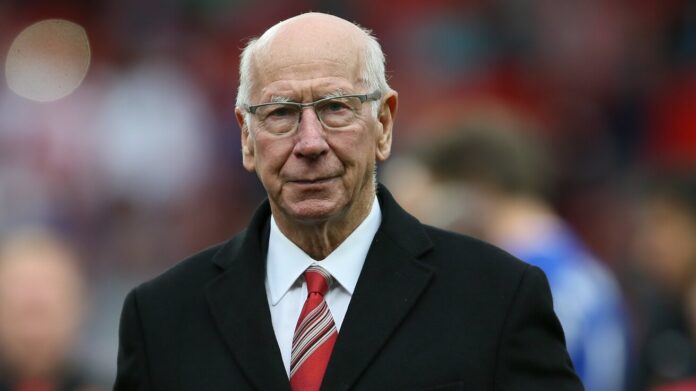 Sir Bobby Charlton is no more, football world is in mourning; beat death in plane crash