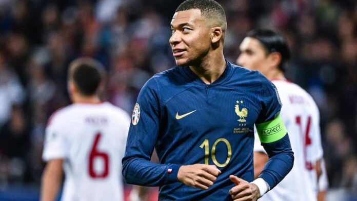 Kylian Mbappe surpassed ronaldo and messi, became youngest footballer to achieve 300 goals mark