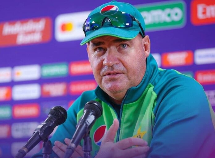 World CUP 2023 pak vs nz, another excuse from Pakistan, Mickey Arthur said team is feeling suffocated