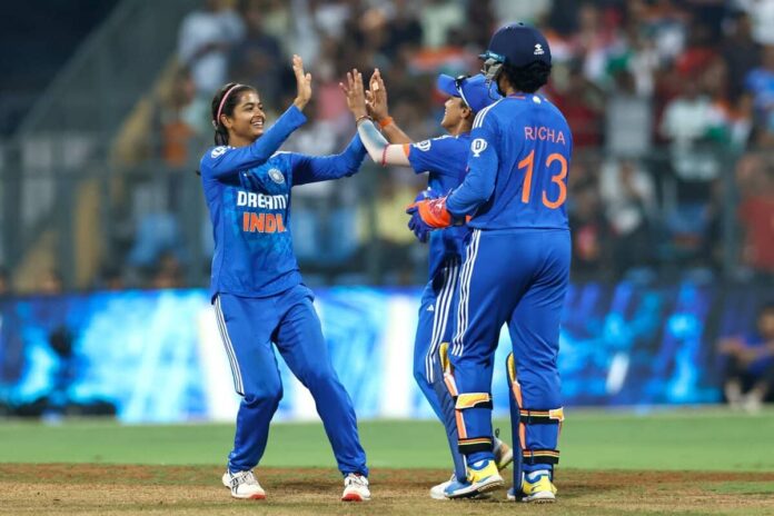 IND W vs ENG W 3rd t20 smriti mandhana, amanjot kaur, shreyanka patil guide India to a brilliant win over England