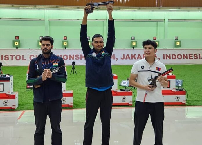 Paris Olympics 2024 Varun and Isha won gold in Asian Olympic qualifiers, get 15th quota in shooting