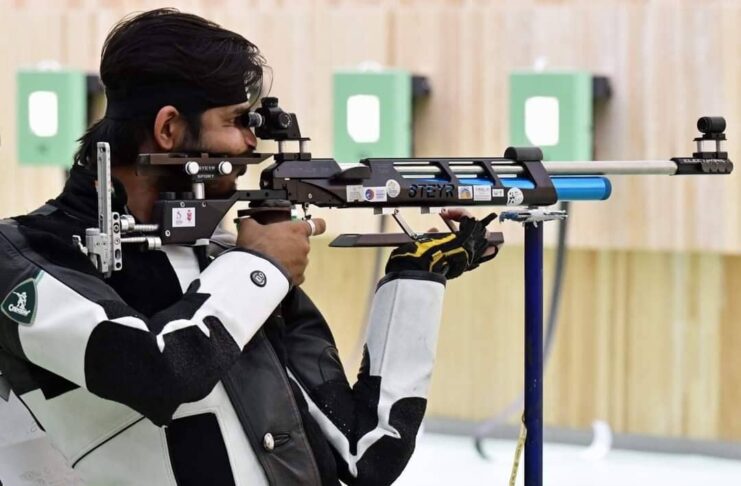 ISSF World Cup Olympian divyansh singh panwar shoots World Record to win Gold in Men's 10m Air Rifle event