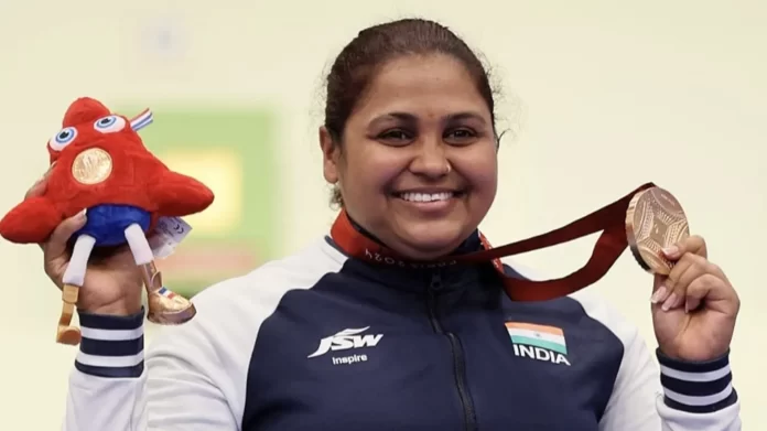 Paris Paralympics 2024 Bronze medalist Mona Agarwal got emotional, latest sports news